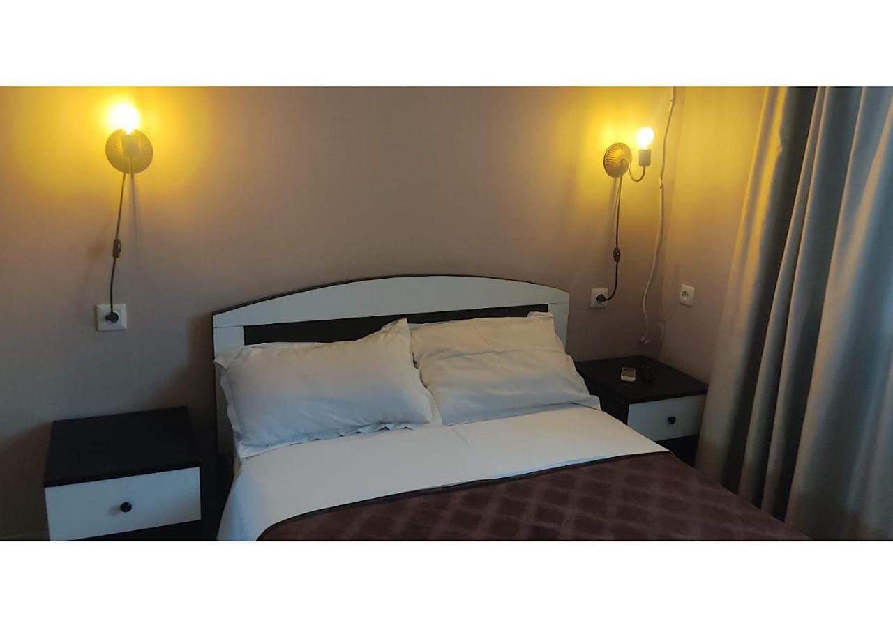 Hotel Lux Tbilisi Exterior photo